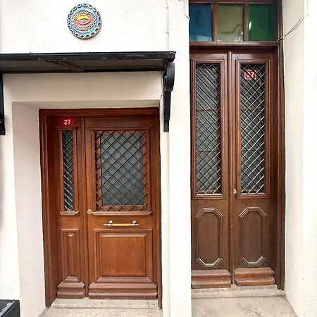 Вілла Bohemian Greek-style House With Garden In Айвалик