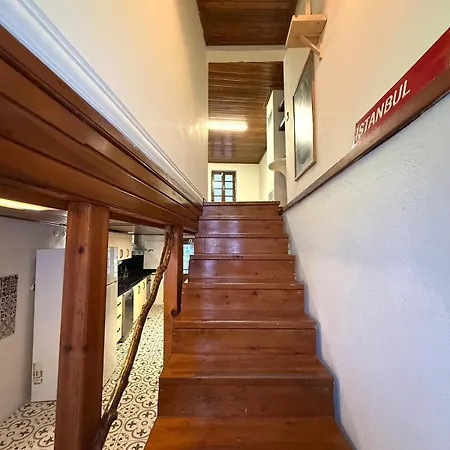 Villa Pet-friendly 3-story Bohemian Greek House W Garden *